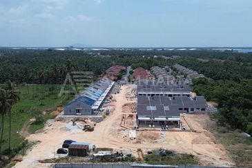 Pulau Indah ( Pulau Lumut )