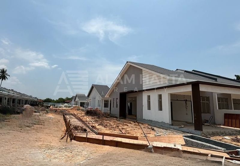 Pulau Indah ( Pulau Lumut )