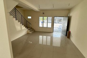 Rumah Teres 2 Tingkat di Ritma Perdana, Bandar Puncak Alam Selangor for sale. 