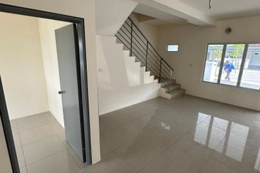 Rumah Teres 2 Tingkat di Ritma Perdana, Bandar Puncak Alam Selangor for sale. 