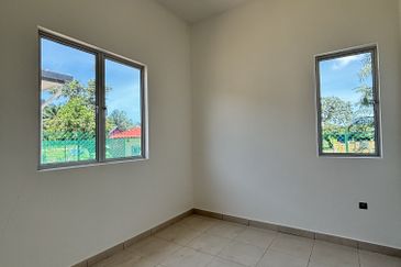 Pulau Indah ( Pulau Lumut )