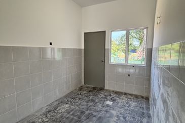 Pulau Indah ( Pulau Lumut )