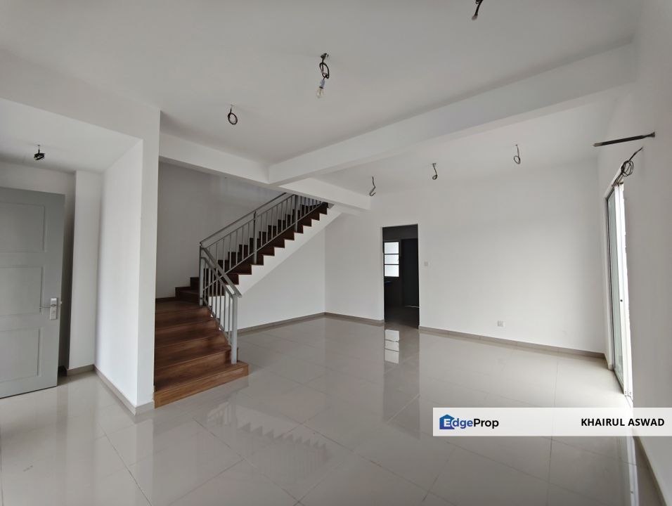 Kampung Lombong, Shah Alam, Selangor Rumah Teres 2 Tingkat for sale. , Selangor, Shah Alam