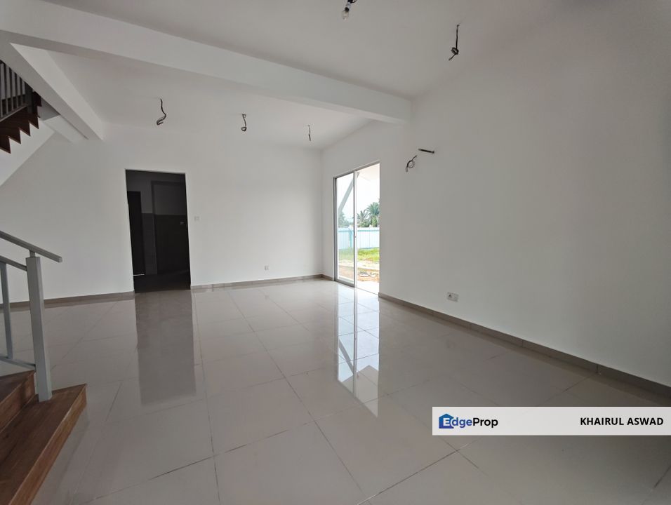 Kampung Lombong, Shah Alam, Selangor Rumah Teres 2 Tingkat for sale. , Selangor, Shah Alam