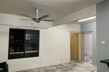 Astana Alam Apartment