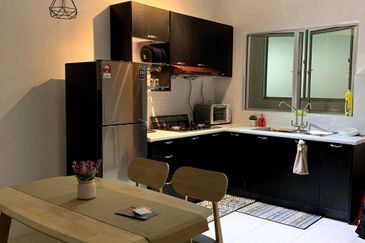 Puncak Hijauan (Hijauan Heights)