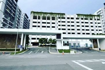 Puncak Hijauan (Hijauan Heights)