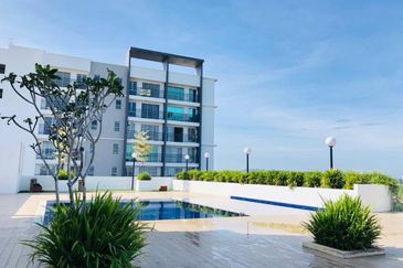 Puncak Hijauan (Hijauan Heights)