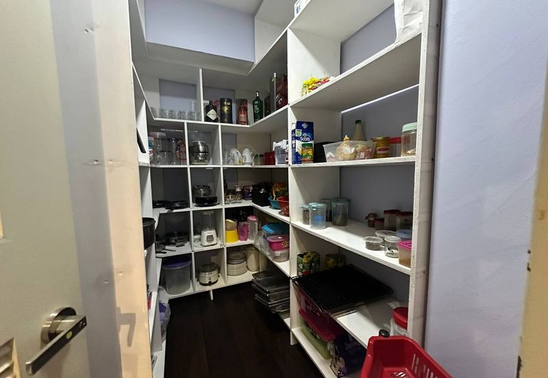 Lake Point Residence