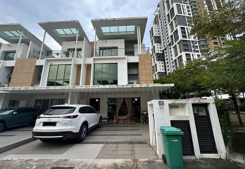 Lake Point Residence