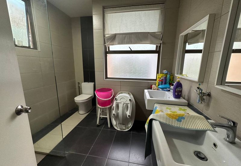 Lake Point Residence