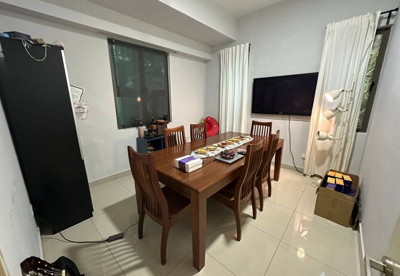 Lake Point Residence