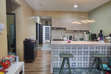 Puncak Hijauan (Hijauan Heights)