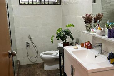 Taman Tasik Semenyih (Lake Residence)