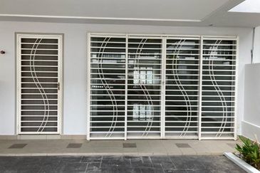 BANDAR AINSDALE FASA 2(MEKAR)