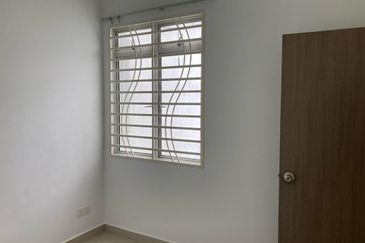 BANDAR AINSDALE FASA 2(MEKAR)