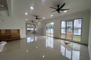 Abadi @ Bandar Ainsdale