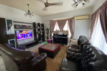 Taman Tasik Semenyih (Lake Residence)