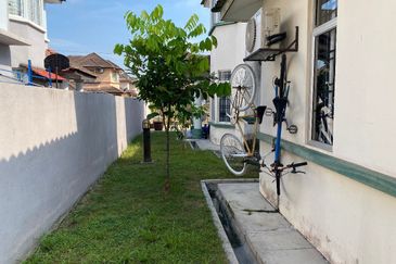 Taman Tasik Semenyih (Lake Residence)