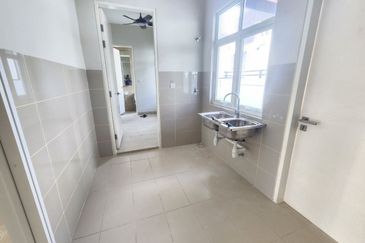 Duta Villa, Presint 14