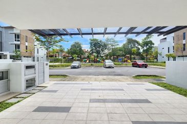 Duta Villa, Presint 14