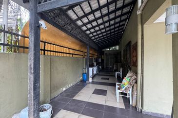 Corner Lot Double Storey Terrace Subang Bestari Shah Alam For Sale