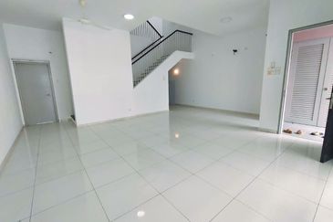 BANDAR AINSDALE FASA 3B (TENANG)