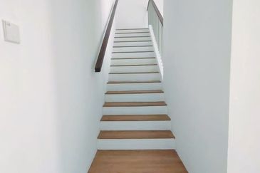 BANDAR AINSDALE FASA 3B (TENANG)