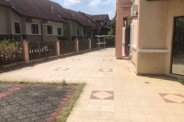 Freehold 2.5 Storey Terrace End Lot Presint 16 Putrajaya For Sale