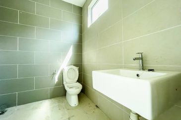 HIJAYU 3A @ BANDAR SRI SENDAYAN