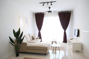 Puncak Hijauan (Hijauan Heights)