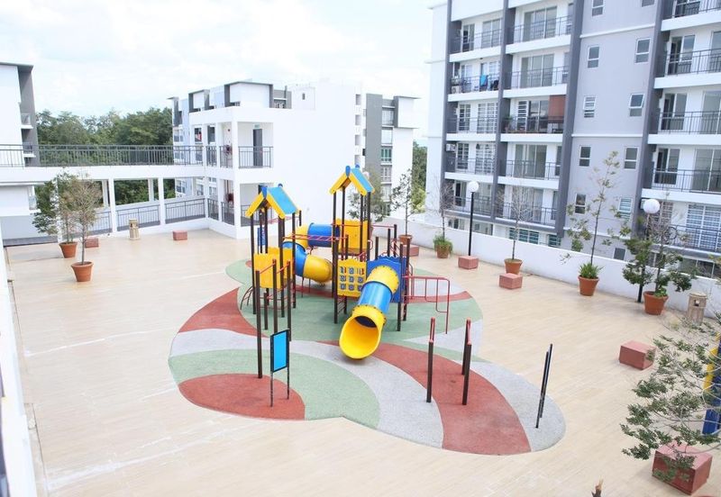 Puncak Hijauan (Hijauan Heights)