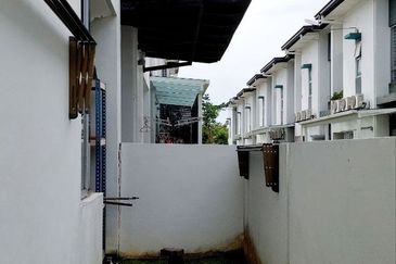 Parkfield Residences, Tropicana Heights