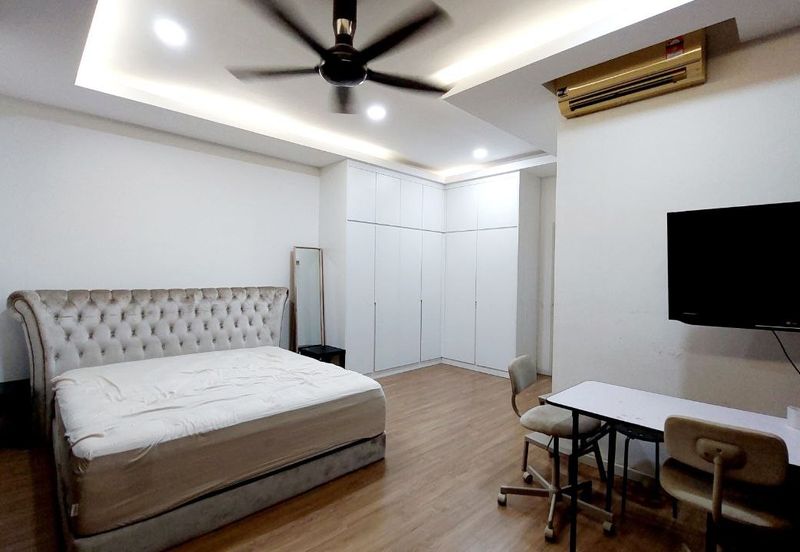 Parkfield Residences, Tropicana Heights