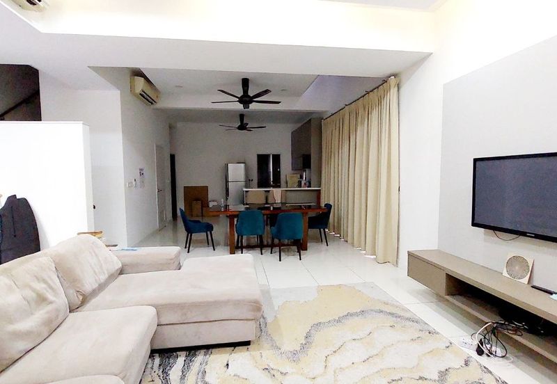 Parkfield Residences, Tropicana Heights