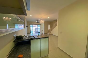 Laman Delfina @ Nilai Impian