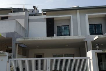 Laman Delfina @ Nilai Impian