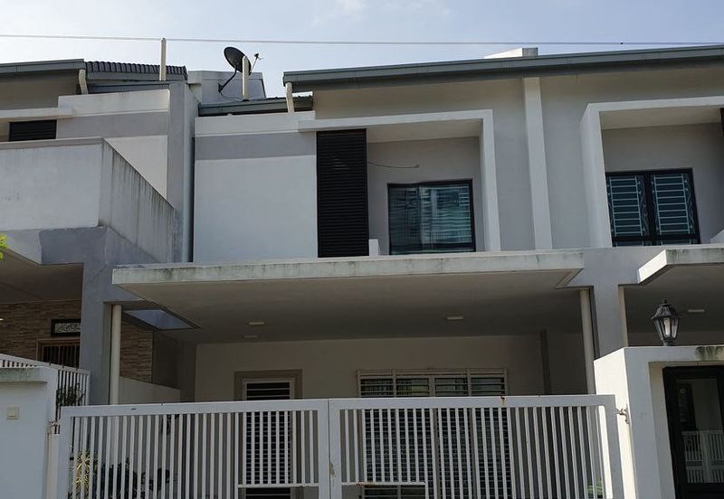 Laman Delfina @ Nilai Impian