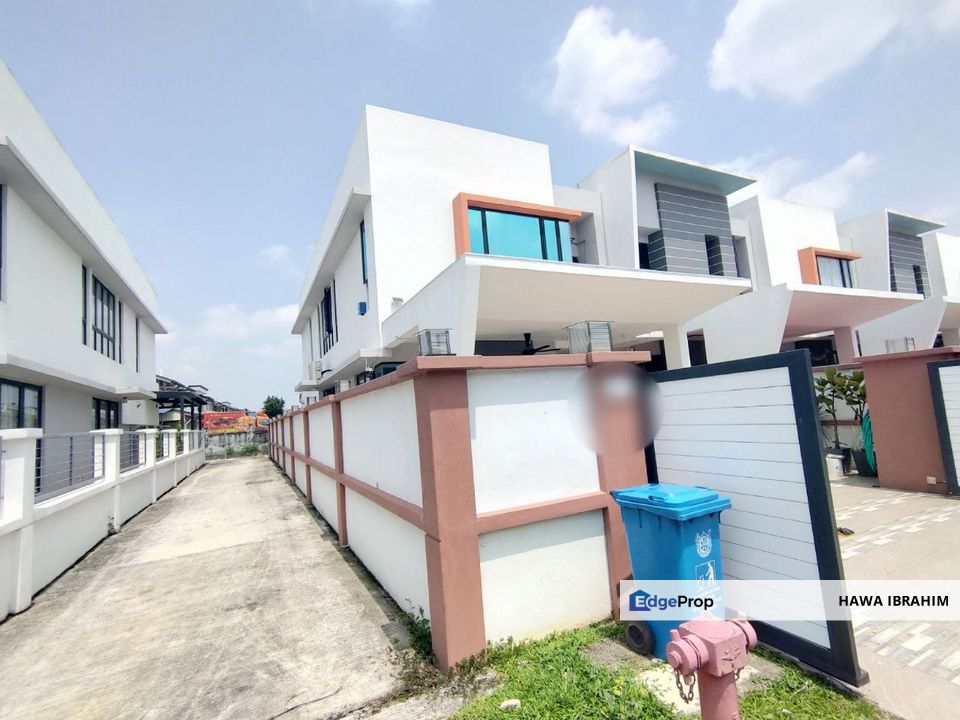 Taman Cahaya Alam Seksyen U12 Shah Alam Double Storey Endlot For Sale, Selangor, Shah Alam