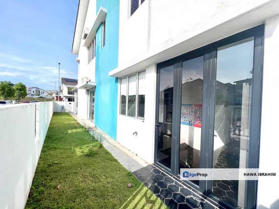 End Lot Double Storey Teres Serenia City Amani Sepang Renovated For Sale, Selangor, Dengkil