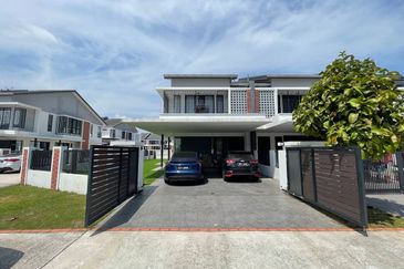 Elmina Green Three @ City of Elmina