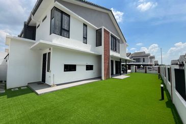 Elmina Green Three @ City of Elmina