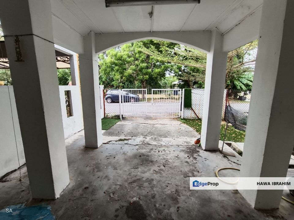 Seksyen 4 Bangi Double Storey Terrace Fully Furnished With Pool For Sale, Selangor, Bangi