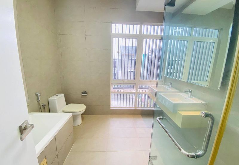 Duta Villa, Presint 14