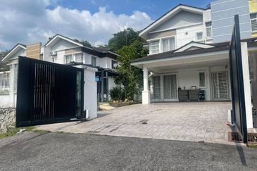 Taman Tasik Semenyih (Lake Residence)