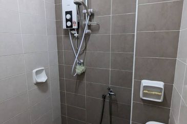 Taman Tasik Semenyih (Lake Residence)