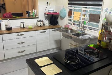 Taman Tasik Semenyih (Lake Residence)