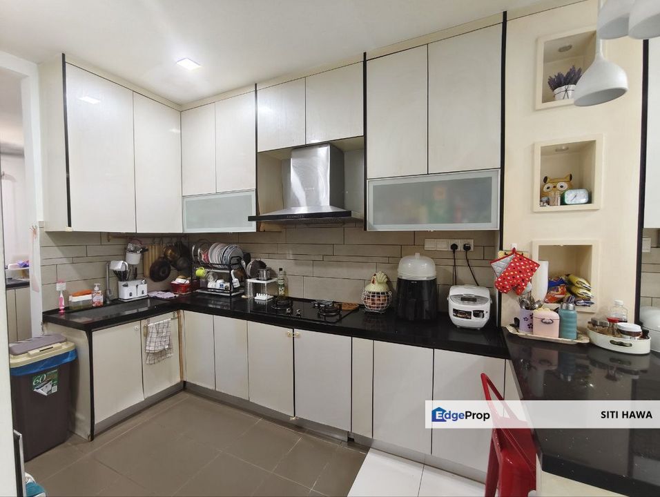 Double Storey Terrace Serissa Denai Alam Shah Alam Extended & Renovated For Sale, Selangor, Shah Alam