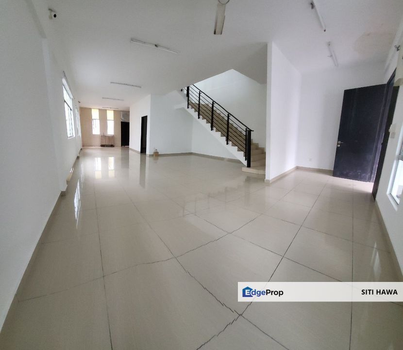 Bangi Avenue Seksyen 7 Kajang Selangor 3 Storey Terrace Termurah For Sale , Selangor, Bangi