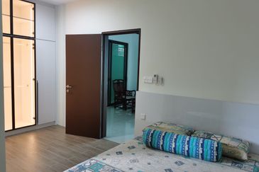 Perdana Lakeview East